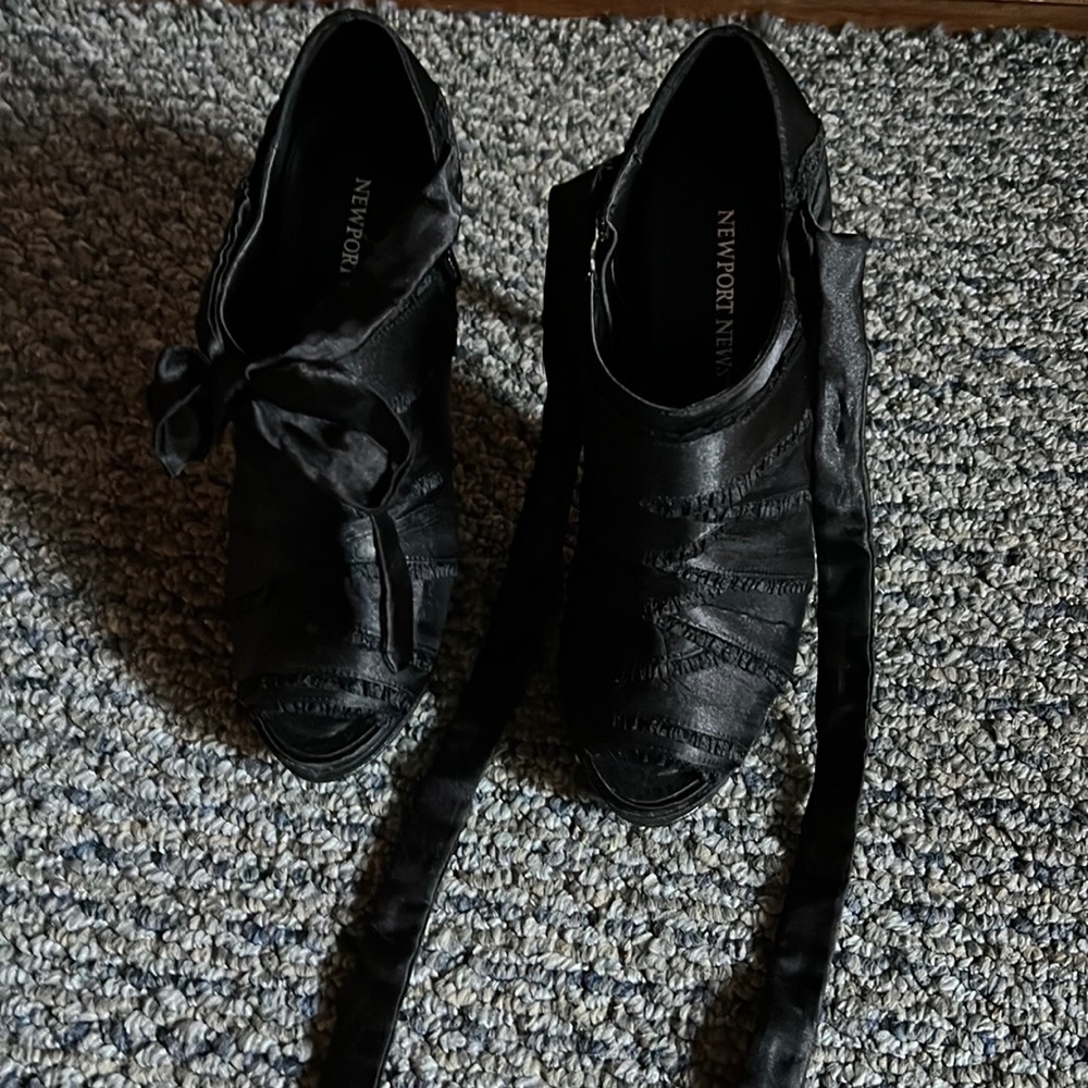 Black heels, open toe, size 7 1/2